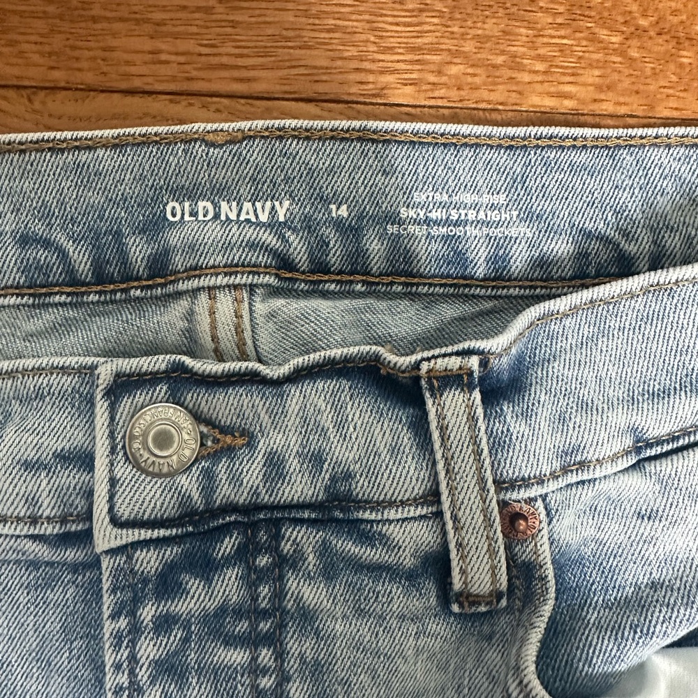 Old Navy extra high rise sky hi straight jeans